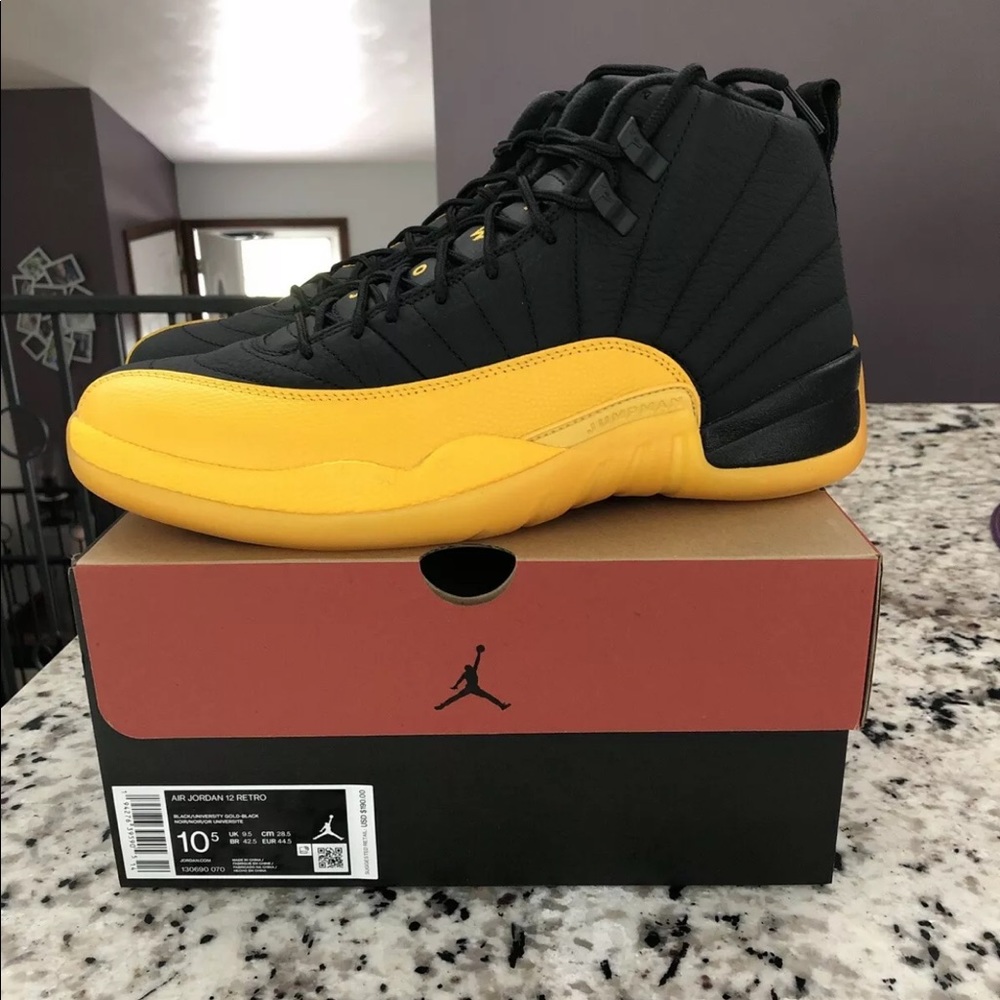 Jordan 12 Retro Black University Gold Size 10.5